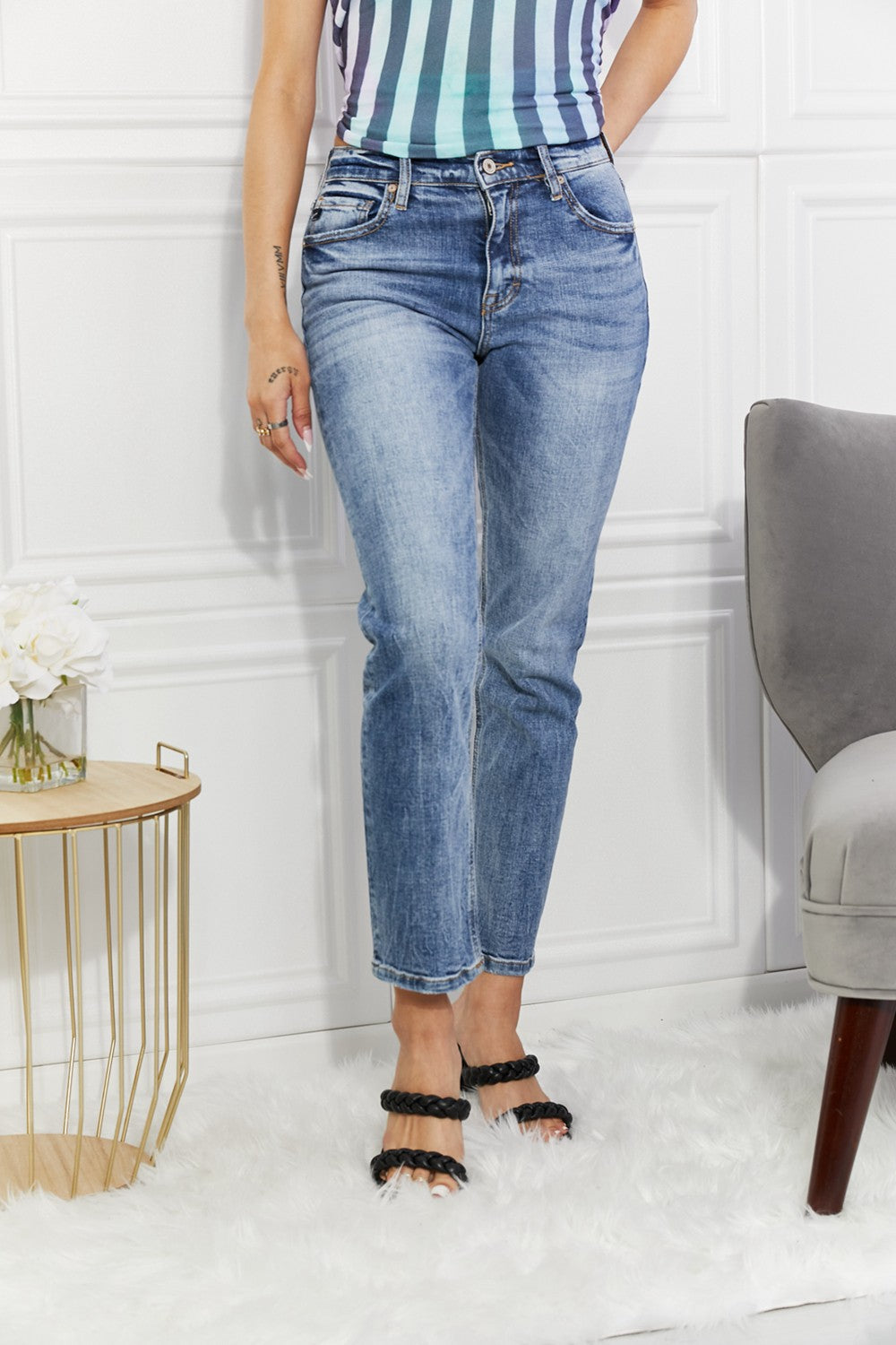 Kancan Full Size Amara high rise slim straight vintage wash jeans with slight stretch and pockets