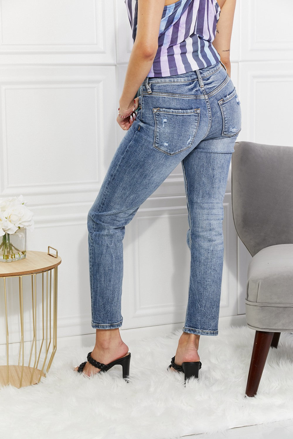 Kancan Full Size Amara high rise slim straight vintage wash jeans with slight stretch and pockets