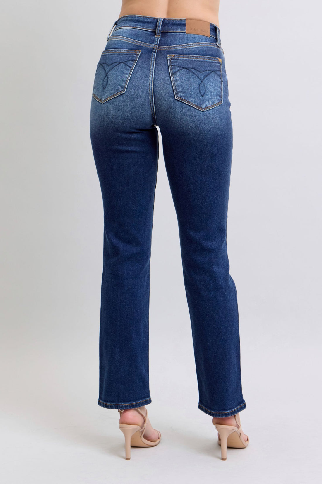 Judy Blue full size washed straight leg jeans with pockets in dark blue denim