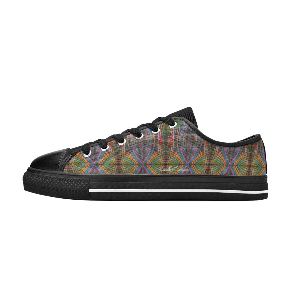 Along Came smaller print Men's Classic Canvas Shoes