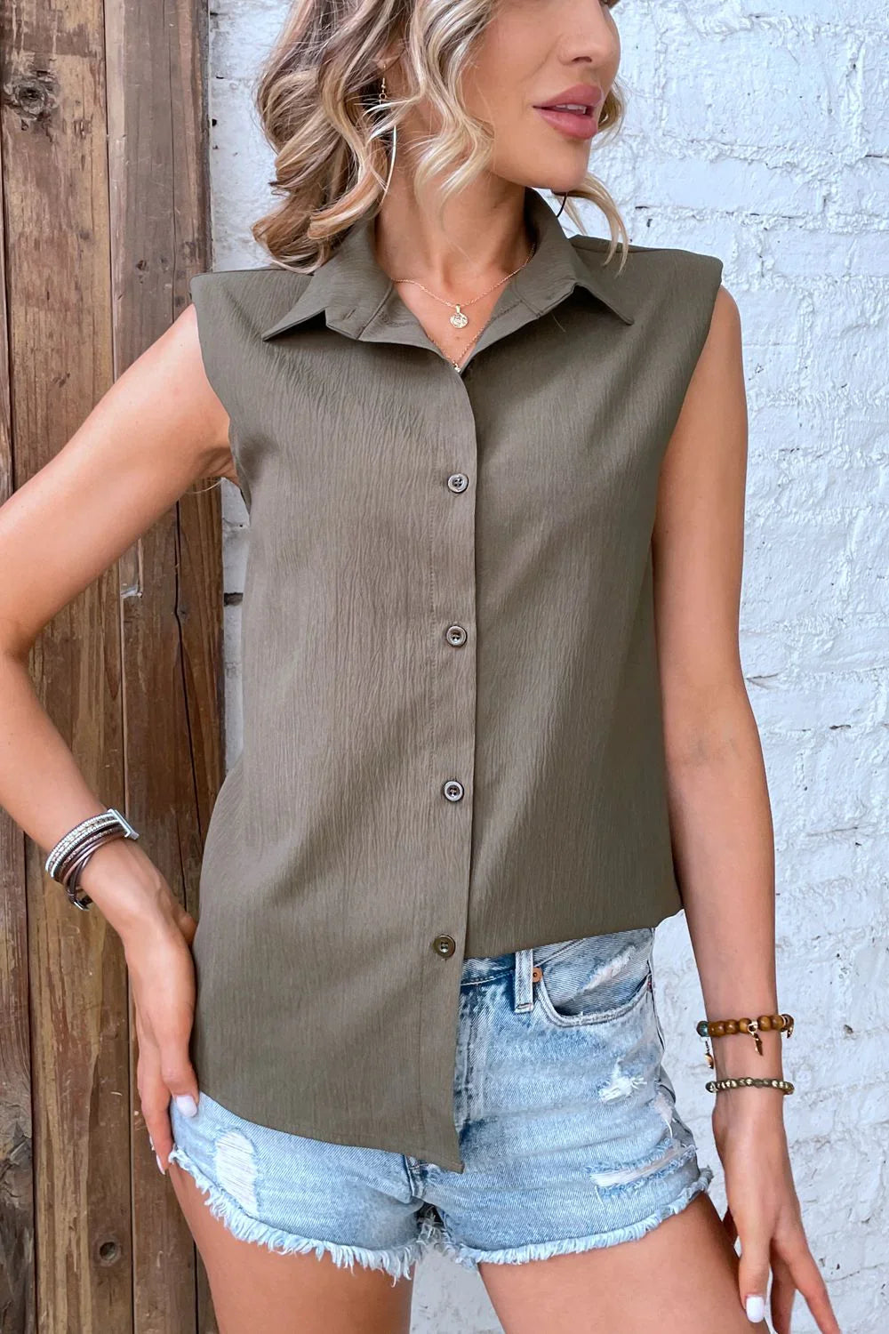 Collared Neck Sleeveless Shirt - Lana Art Sweden