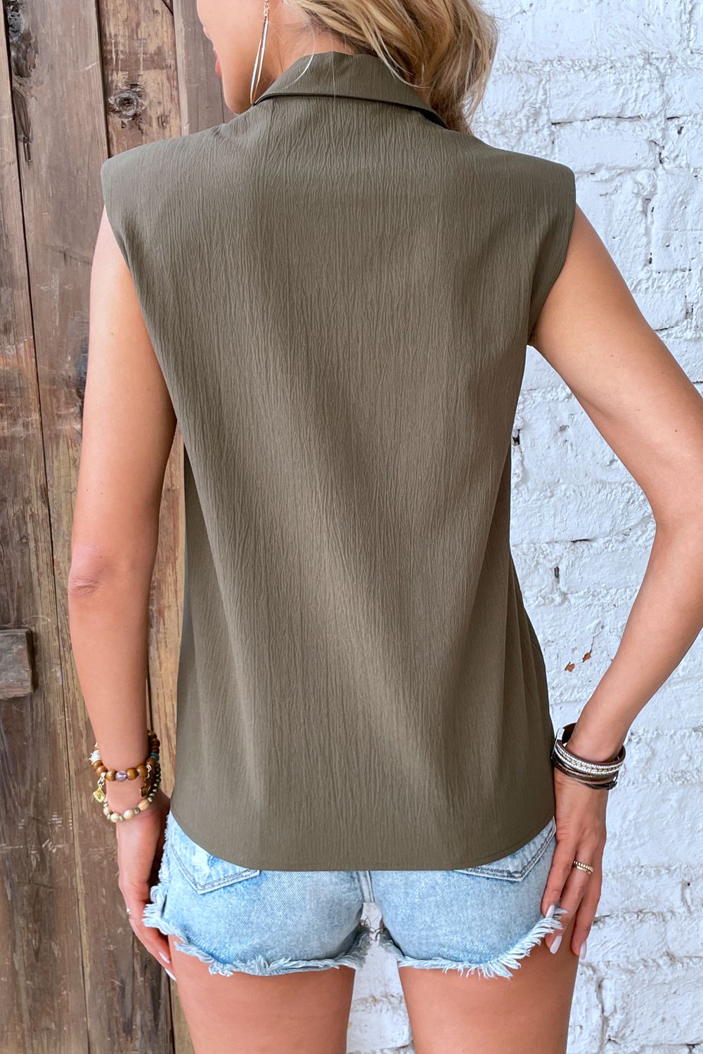 Collared Neck Sleeveless Shirt - Lana Art Sweden